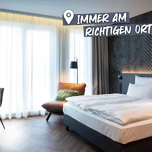 Hotel Loginn Airport